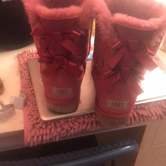 Pink bow uggs - Picture 4 of 5